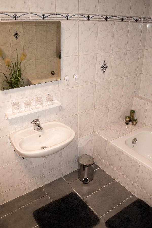 Bucker Apartment